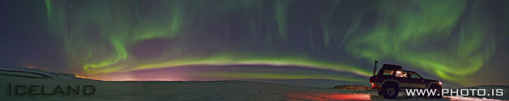 Nordic Light and Icelandic Super Jeep - Photographers do it in the dark.